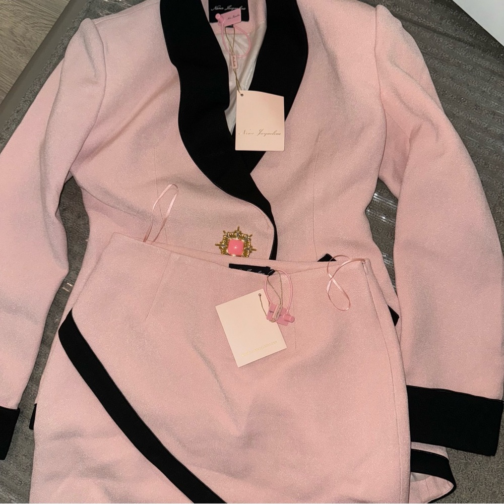 Pics of nana Jacqueline suit for @vmiljana89